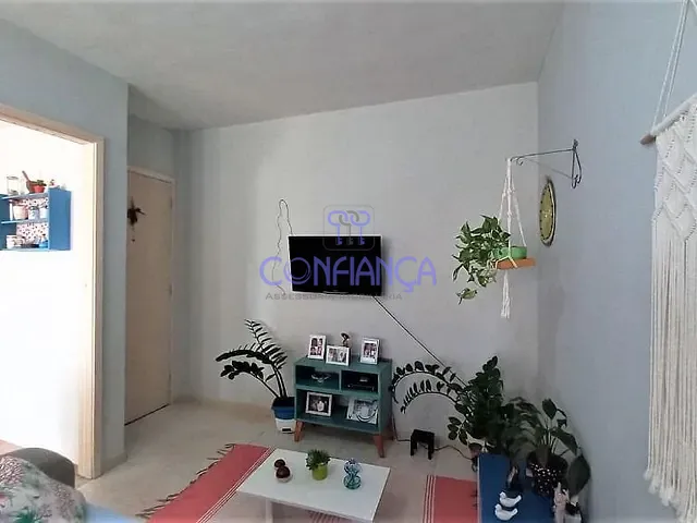 Apartamento com 60m² 2 quartos e 1 banheiro, à venda ou para alugar, no bairro Campo Grande em Rio de Janeiro