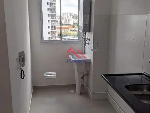 Apartamento 2 quartos e 1 banheiro, à venda, no bairro Jardim Monte Alegre em Taboão da Serra
