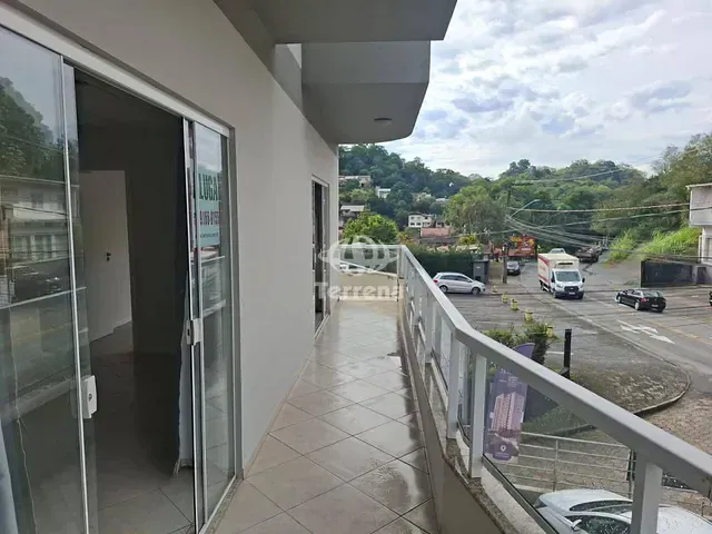 Apartamento com 90m² 3 quartos e 1 banheiro, para alugar, no bairro Água Verde em Blumenau