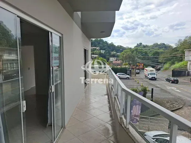 Apartamento com 90m² 3 quartos e 2 banheiros, para alugar, no bairro Água Verde em Blumenau