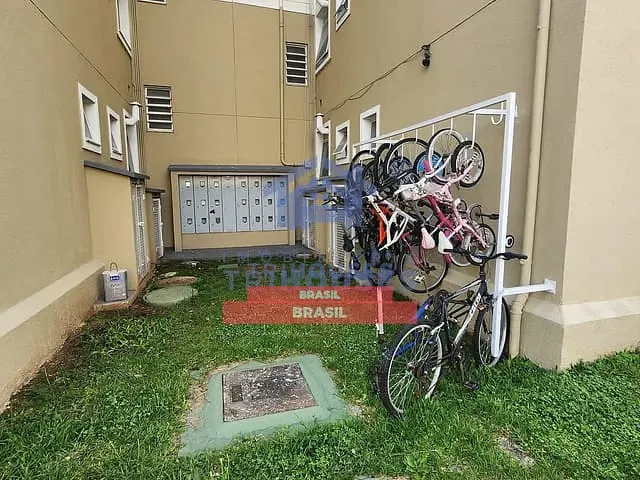 Apartamento 2 quartos e 1 banheiro, à venda, no bairro Atuba em Colombo