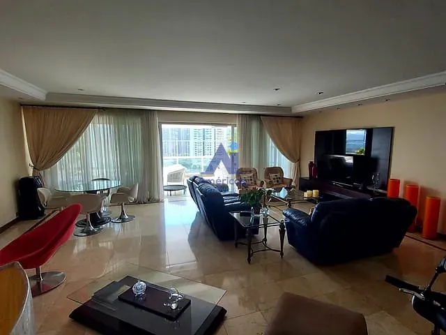 Apartamento com 297m² 4 quartos e 3 banheiros, à venda, no bairro Barra da Tijuca em Rio de Janeiro