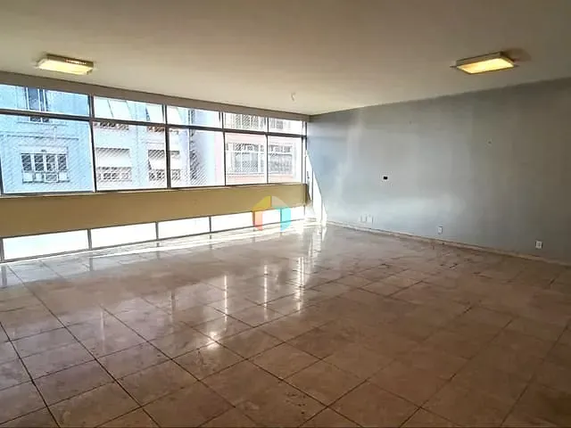 Apartamento com 280m² 3 quartos e 2 banheiros, à venda, no bairro Copacabana em Rio de Janeiro