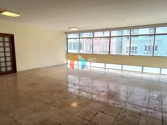 Apartamento com 280m² 3 quartos e 2 banheiros, à venda, no bairro Copacabana em Rio de Janeiro