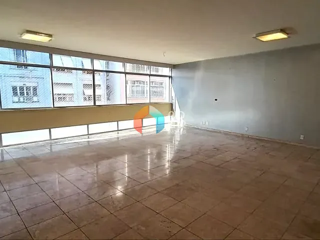 Apartamento com 280m² 3 quartos e 2 banheiros, à venda, no bairro Copacabana em Rio de Janeiro
