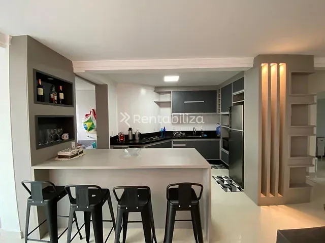 Apartamento 3 quartos e 2 banheiros, à venda, no bairro Meia Praia em Itapema