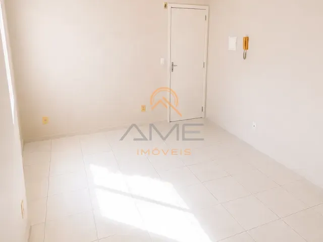 Apartamento 2 quartos e 1 banheiro, para alugar, no bairro Três Vendas em Pelotas