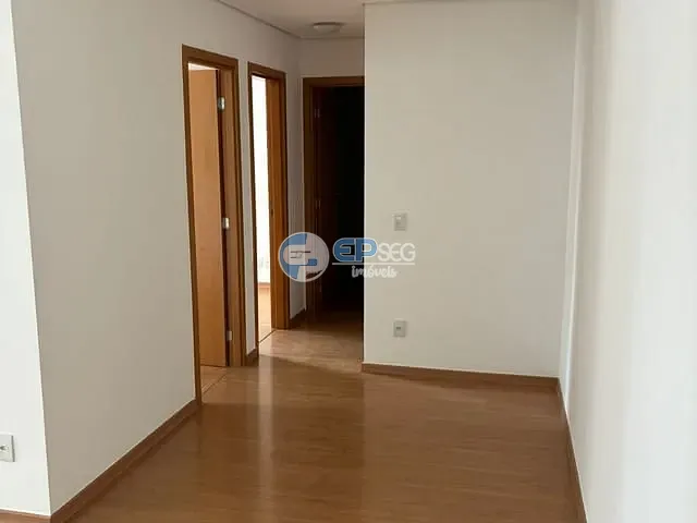 Apartamento 3 quartos e 2 banheiros, à venda, no bairro Santa Rosa em Londrina