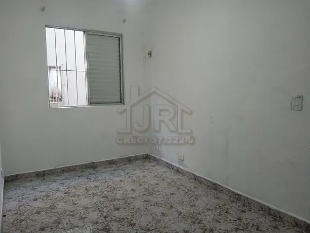 Apartamento com 49m² 2 quartos e 1 banheiro, para alugar, no bairro Cidade São Jorge em Santo André