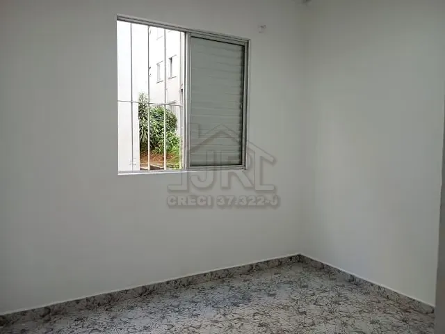 Apartamento com 49m² 2 quartos e 1 banheiro, para alugar, no bairro Cidade São Jorge em Santo André