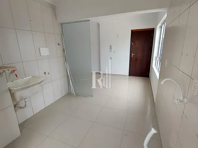 Apartamento 2 quartos e 1 banheiro, à venda, no bairro Perequê em Porto Belo