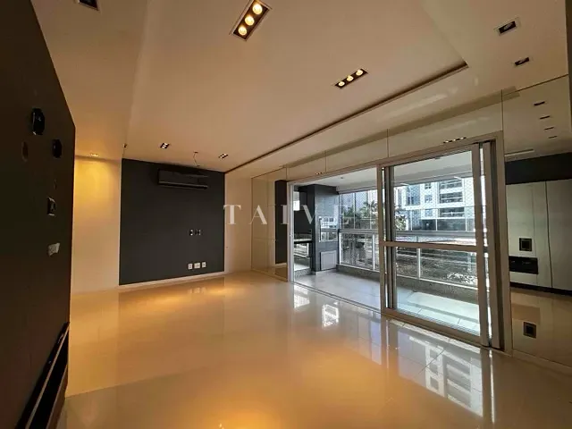 Apartamento com 178m² 3 quartos e 2 banheiros, à venda, no bairro Gleba Fazenda Palhano em Londrina
