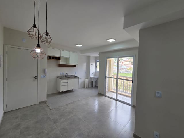 Apartamento 2 quartos e 1 banheiro, para alugar, no bairro Jardim Magalhães em São João da Boa Vista