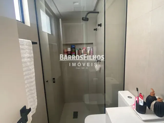 Apartamento com 105m² 2 quartos e 3 banheiros, para alugar, no bairro Farolândia em Aracaju