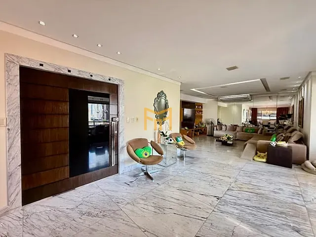 Apartamento 4 quartos e 6 banheiros, à venda, no bairro Umarizal em Belém