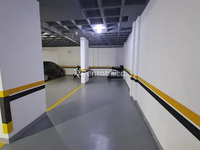 Apartamento 2 quartos e 2 banheiros, à venda, no bairro Meia Praia em Itapema