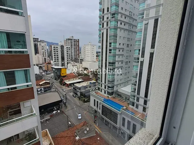Apartamento 2 quartos e 2 banheiros, à venda, no bairro Meia Praia em Itapema