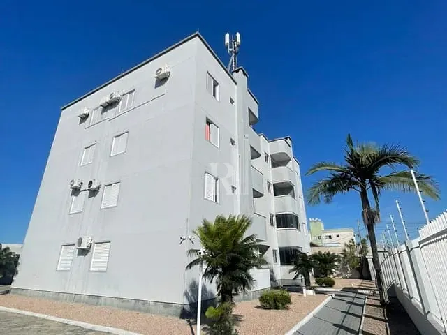 Apartamento 2 quartos e 1 banheiro, para alugar, no bairro Praça em Tijucas
