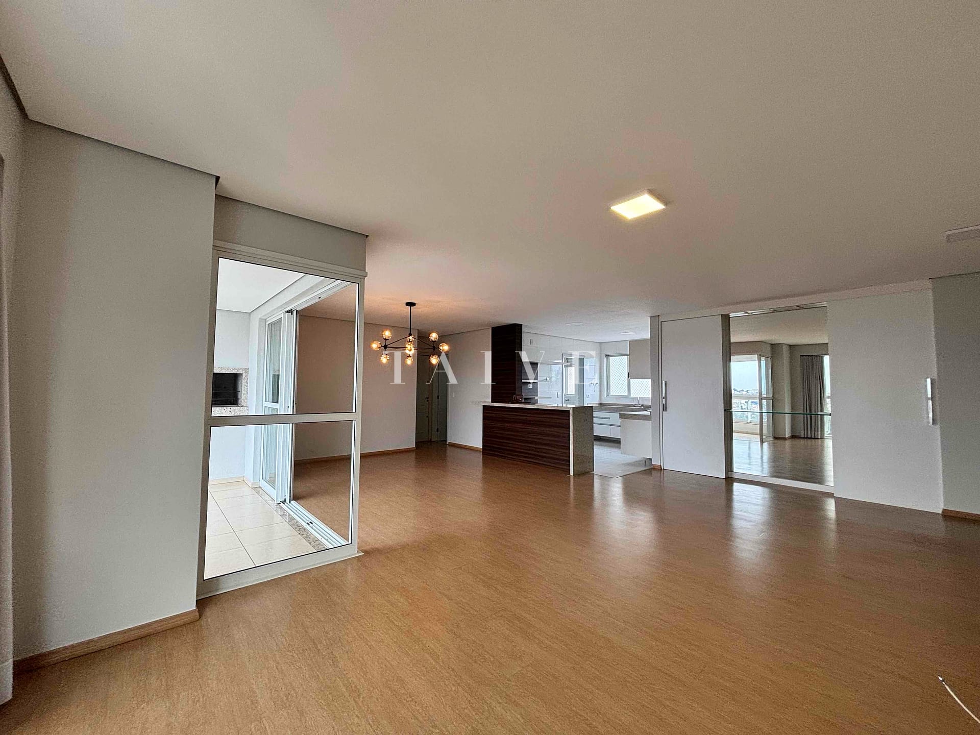Apartamento à venda e aluguel com 3 quartos, 165m² - Foto 7
