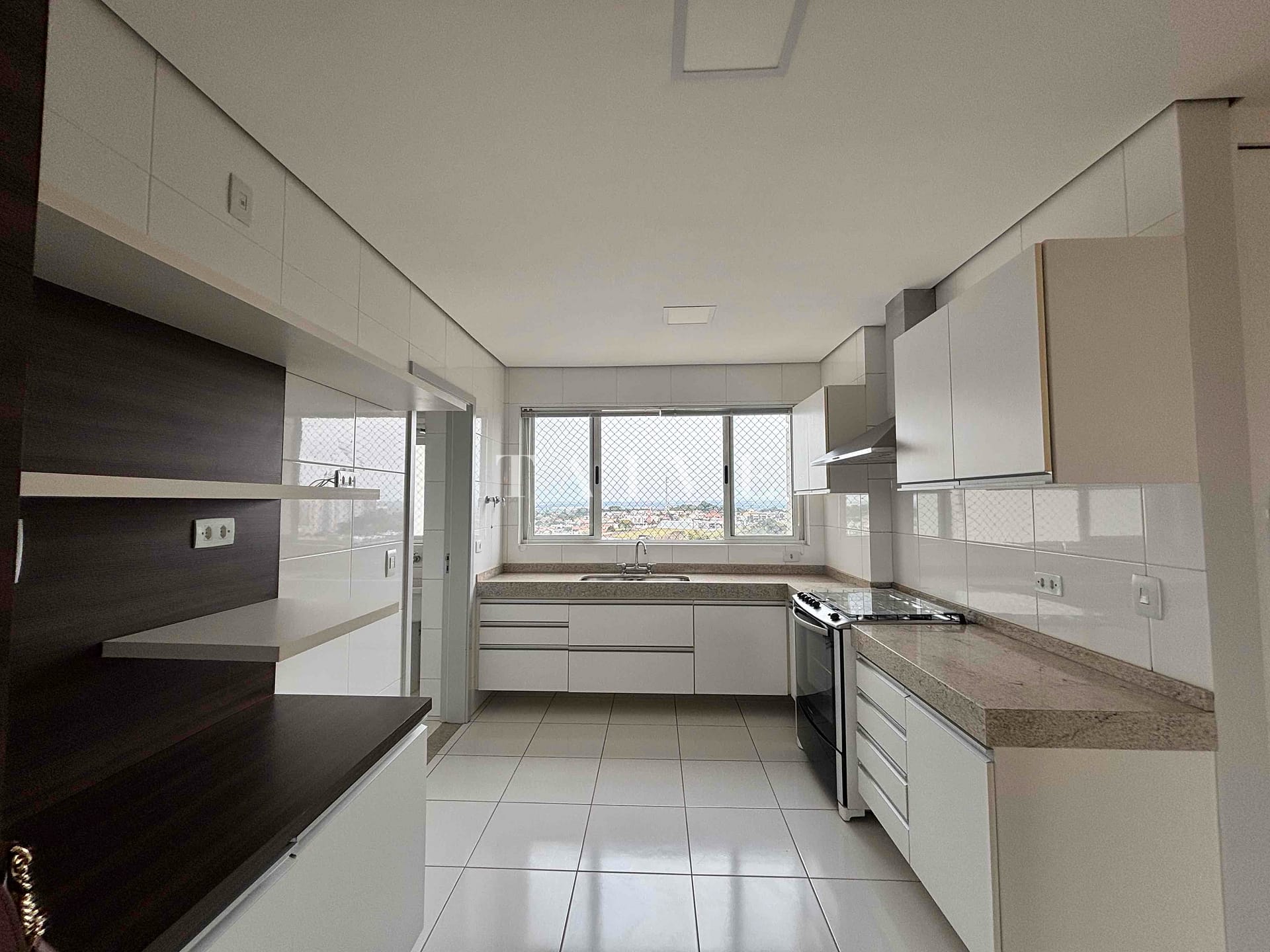 Apartamento à venda e aluguel com 3 quartos, 165m² - Foto 9