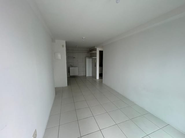 Apartamento 2 quartos e 2 banheiros, para alugar, no bairro Boa Viagem em Recife