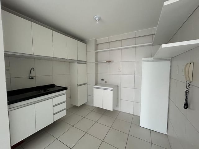 Apartamento 2 quartos e 2 banheiros, para alugar, no bairro Boa Viagem em Recife