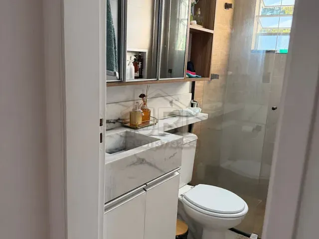 Apartamento 2 quartos e 1 banheiro, para alugar, no bairro Parque São Vicente em Mauá