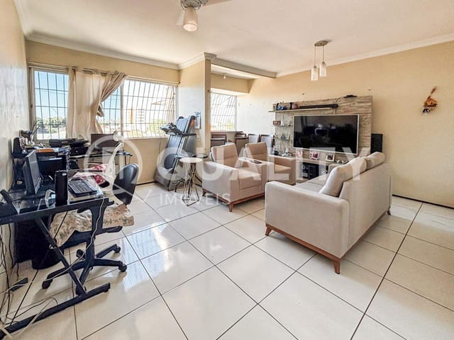Apartamento 3 quartos e 2 banheiros, à venda, no bairro Montese em Fortaleza