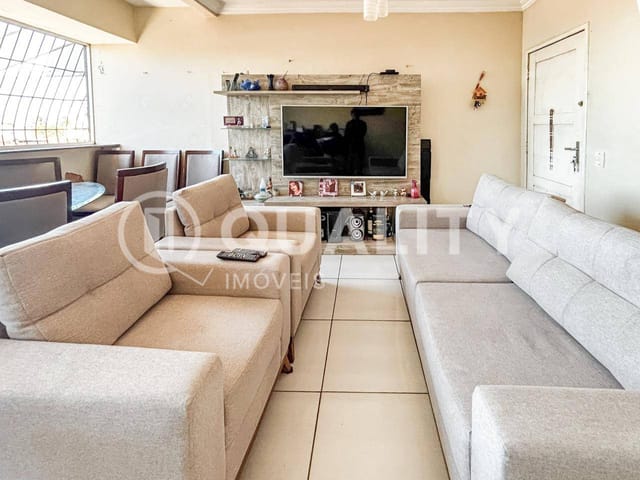Apartamento 3 quartos e 2 banheiros, à venda, no bairro Montese em Fortaleza