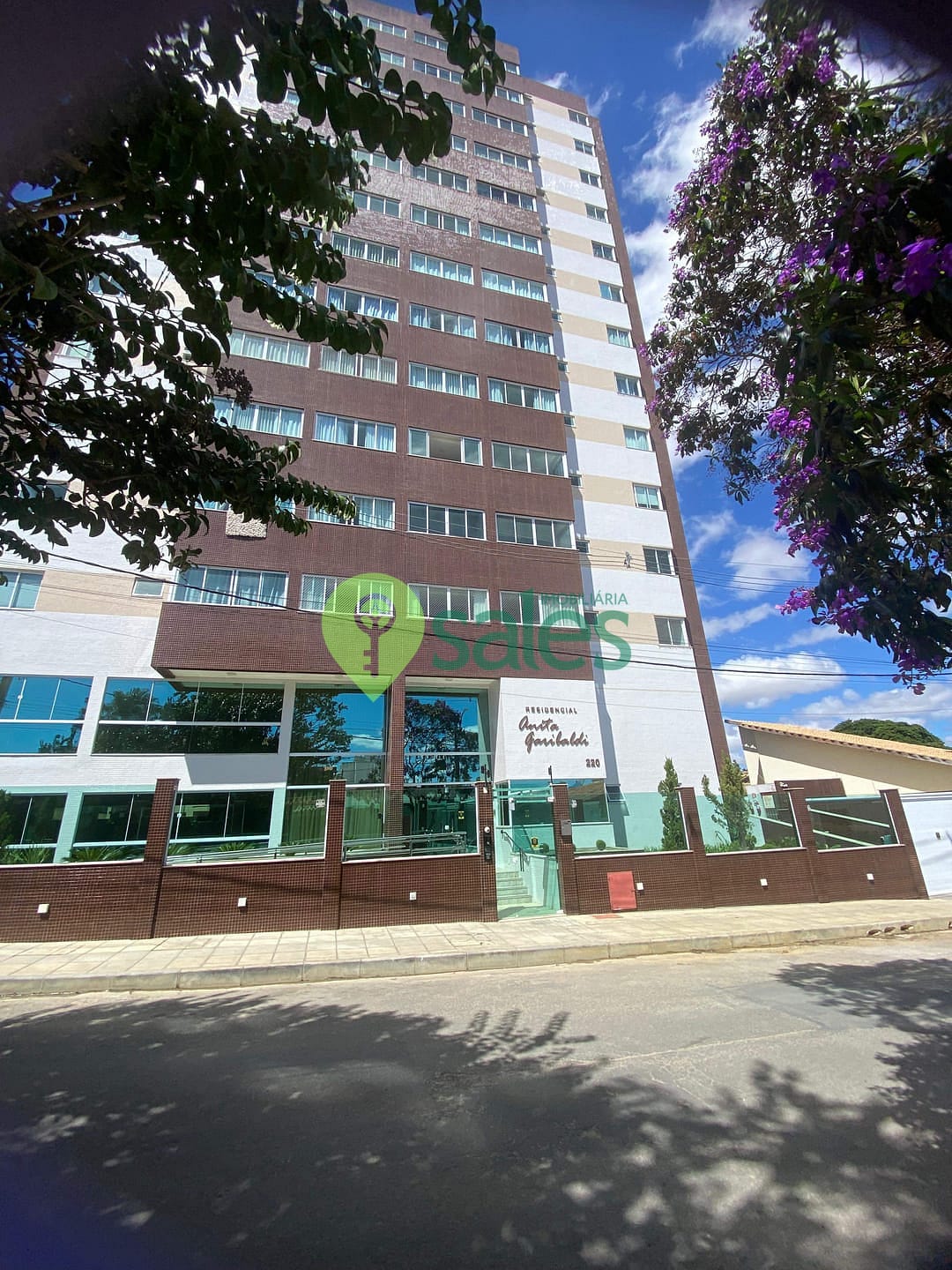 Apartamento à venda com 3 quartos, 110m² - Foto 3