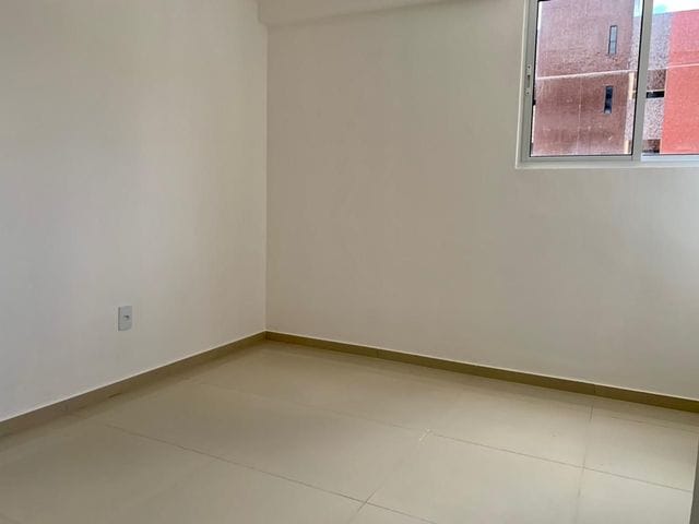 Apartamento 2 quartos e 2 banheiros, à venda, no bairro Cabo Branco em João Pessoa