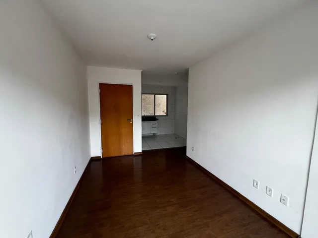 Apartamento 3 quartos e 2 banheiros, para alugar, no bairro Saúde em Pouso Alegre