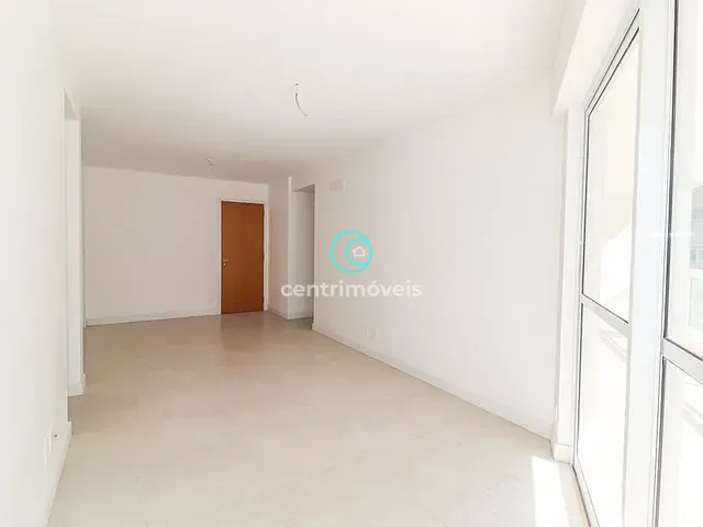 Apartamento com 117m² 3 quartos e 4 banheiros, à venda, no bairro Lagoa em Rio de Janeiro