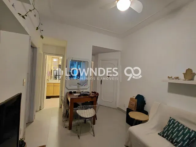 Apartamento com 55m² 2 quartos e 1 banheiro, à venda, no bairro Copacabana em Rio de Janeiro