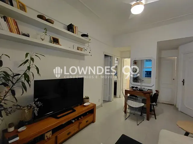 Apartamento com 55m² 2 quartos e 1 banheiro, à venda, no bairro Copacabana em Rio de Janeiro
