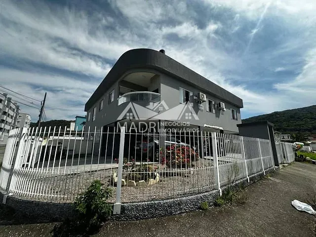 Apartamento com 100m² 3 quartos e 1 banheiro, à venda, no bairro São Sebastião em Palhoça