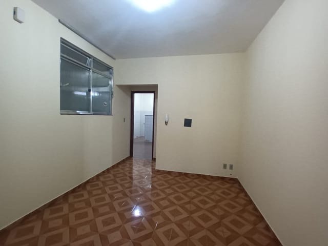 Apartamento 2 quartos e 1 banheiro, para alugar, no bairro Colinas em Cataguases