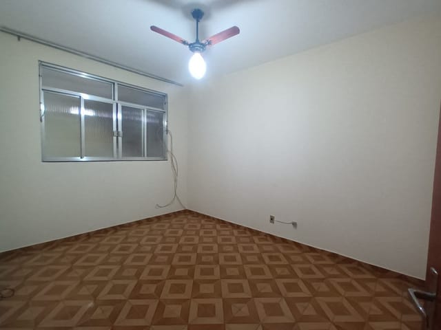 Apartamento 2 quartos e 1 banheiro, para alugar, no bairro Colinas em Cataguases