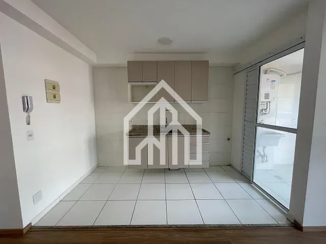 Apartamento 2 quartos e 1 banheiro, à venda ou para alugar, no bairro Jardim Flor da Montanha em Guarulhos