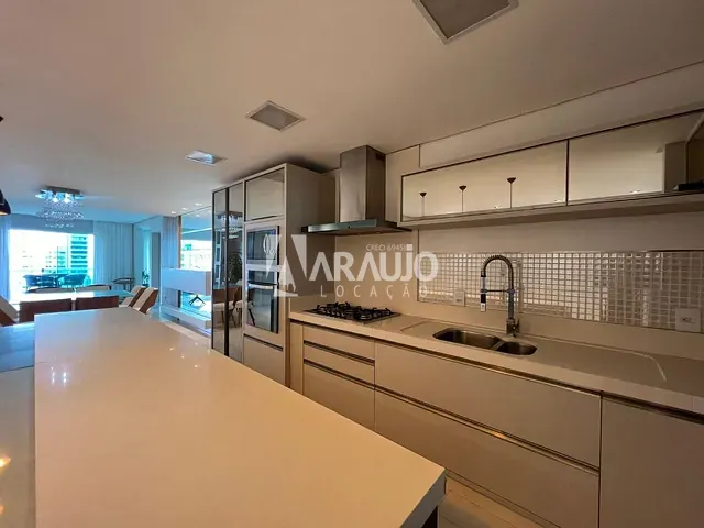 Apartamento para alugar, no bairro Cabeçudas em Itajaí