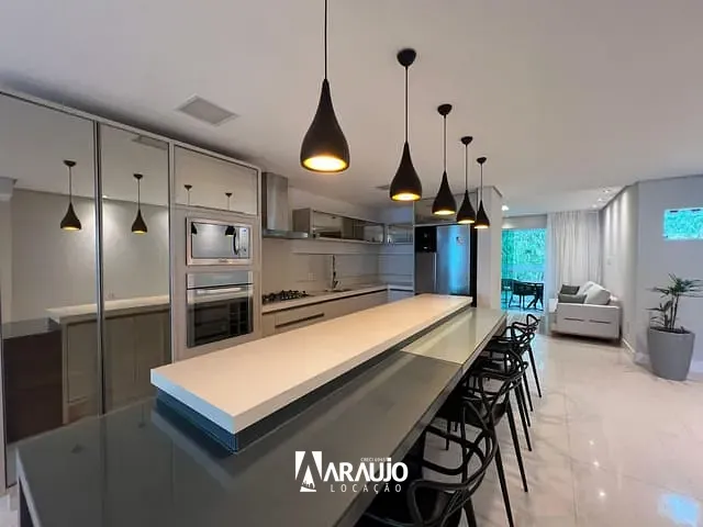 Apartamento para alugar, no bairro Cabeçudas em Itajaí