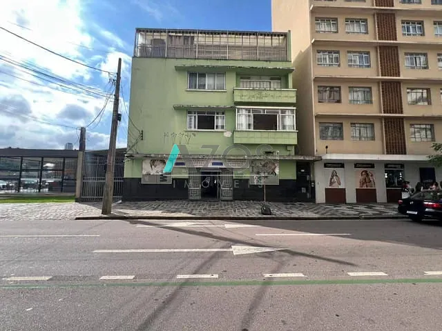 Apartamento 3 quartos e 2 banheiros, à venda, no bairro Centro em Curitiba