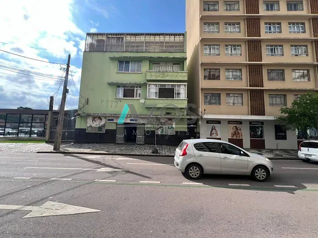 Apartamento 3 quartos e 2 banheiros, à venda, no bairro Centro em Curitiba