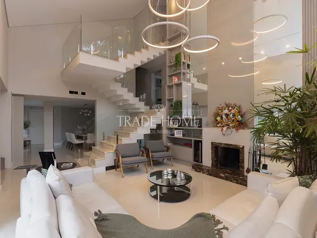 Casa com 510m² 5 quartos e 6 banheiros, à venda, no bairro Campo Comprido em Curitiba