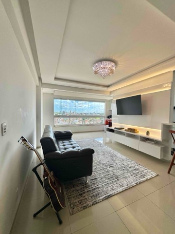 Foto do Apartamento - Apartamento à venda no Life Condomínio Club | 3 Quartos (1 Suíte), Varanda Gourmet, Planejados, 2 Vagas, Sol Poente, Cortina de Vidro Automatizada | ApêHouse | Imobi