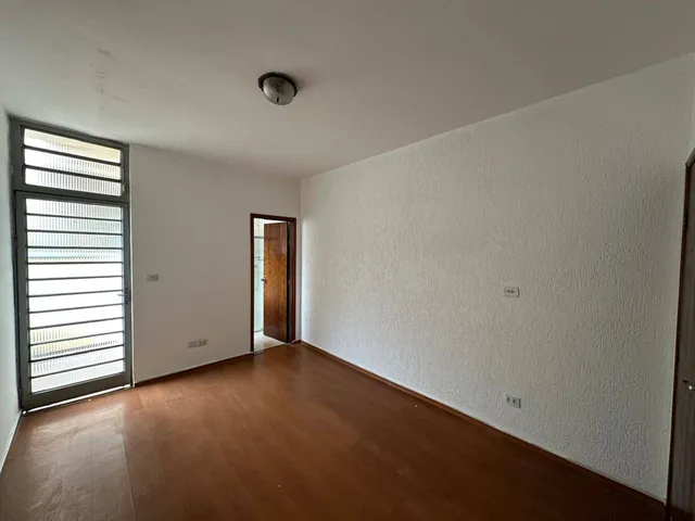 Apartamento 4 quartos e 3 banheiros, para alugar, no bairro Centro em Pouso Alegre