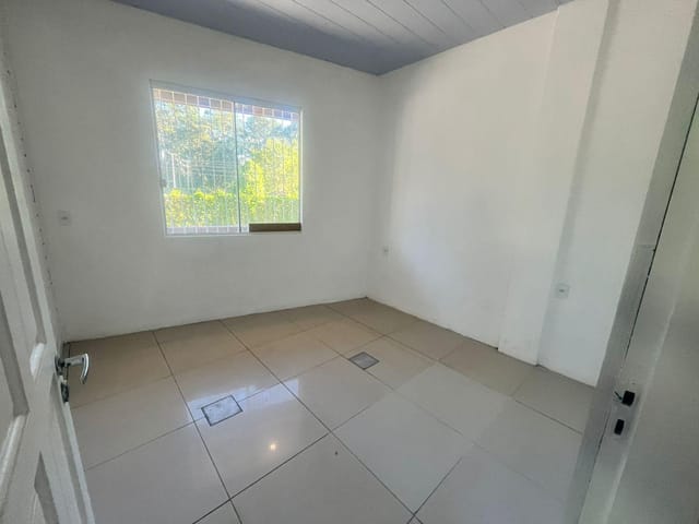 Apartamento 1 quarto e 1 banheiro, para alugar, no bairro Vargem do Bom Jesus em Florianópolis