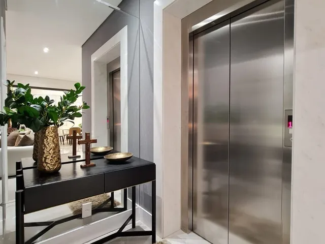 Apartamento com 10m² 3 quartos e 5 banheiros, à venda, no bairro Gleba Palhano em Londrina