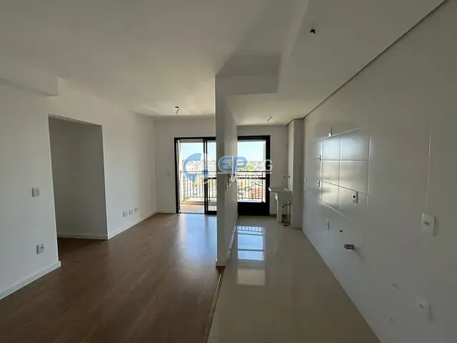 Apartamento 3 quartos e 2 banheiros, à venda, no bairro Parque Jamaica em Londrina