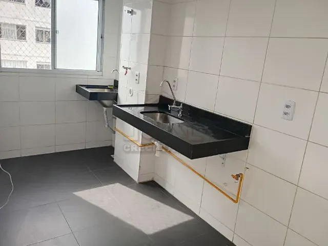 Apartamento 2 quartos e 1 banheiro, para alugar, no bairro Parque São Vicente em Mauá